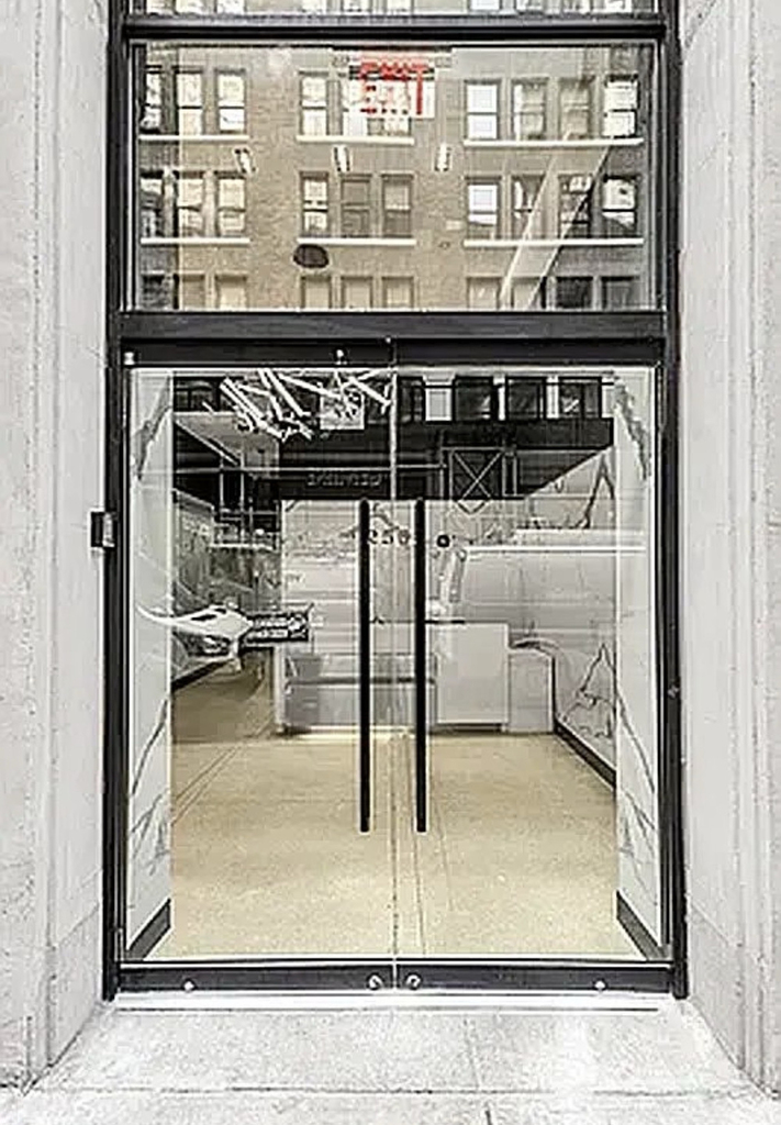 255 West 36th Street - Photo 8