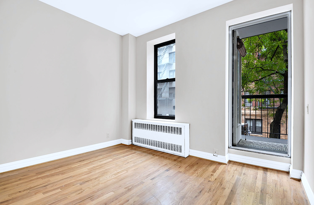 East 25th Street - Photo 1