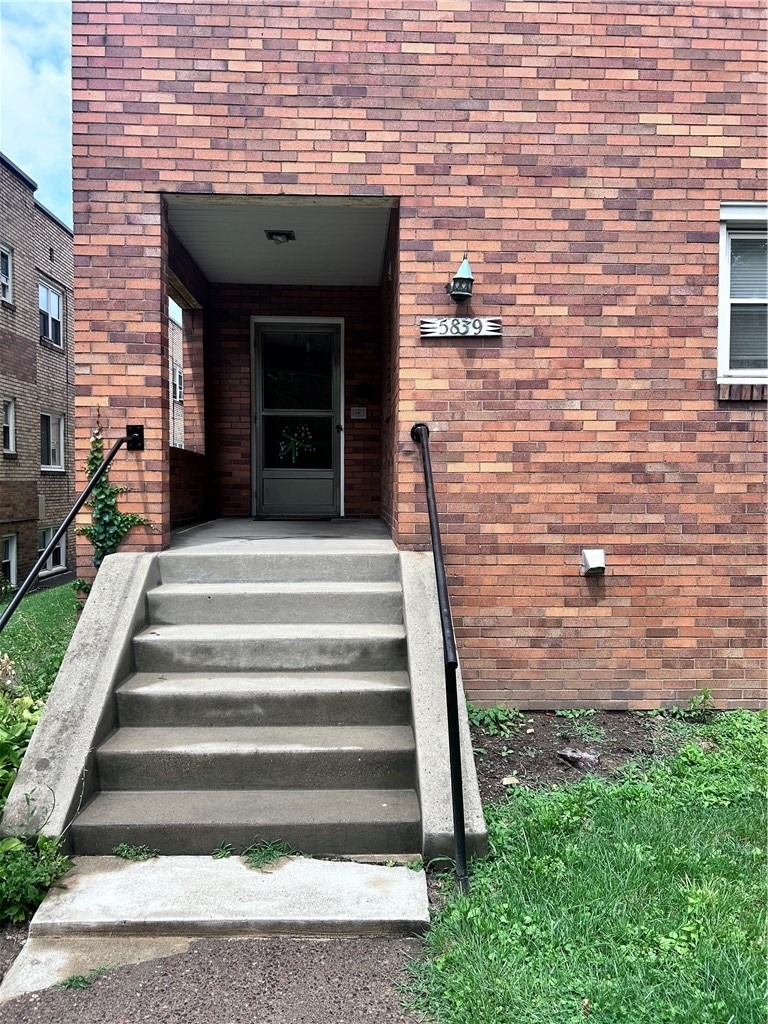 5839 Darlington Rd - Photo 0