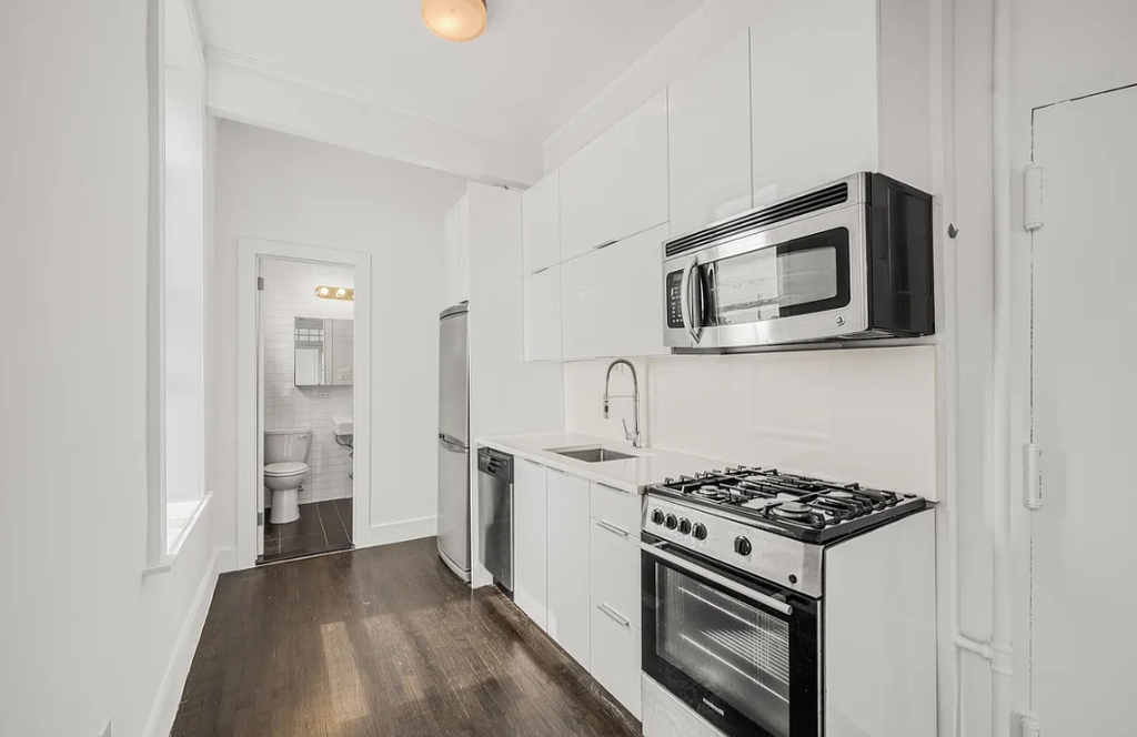  St Marks Place - Photo 1