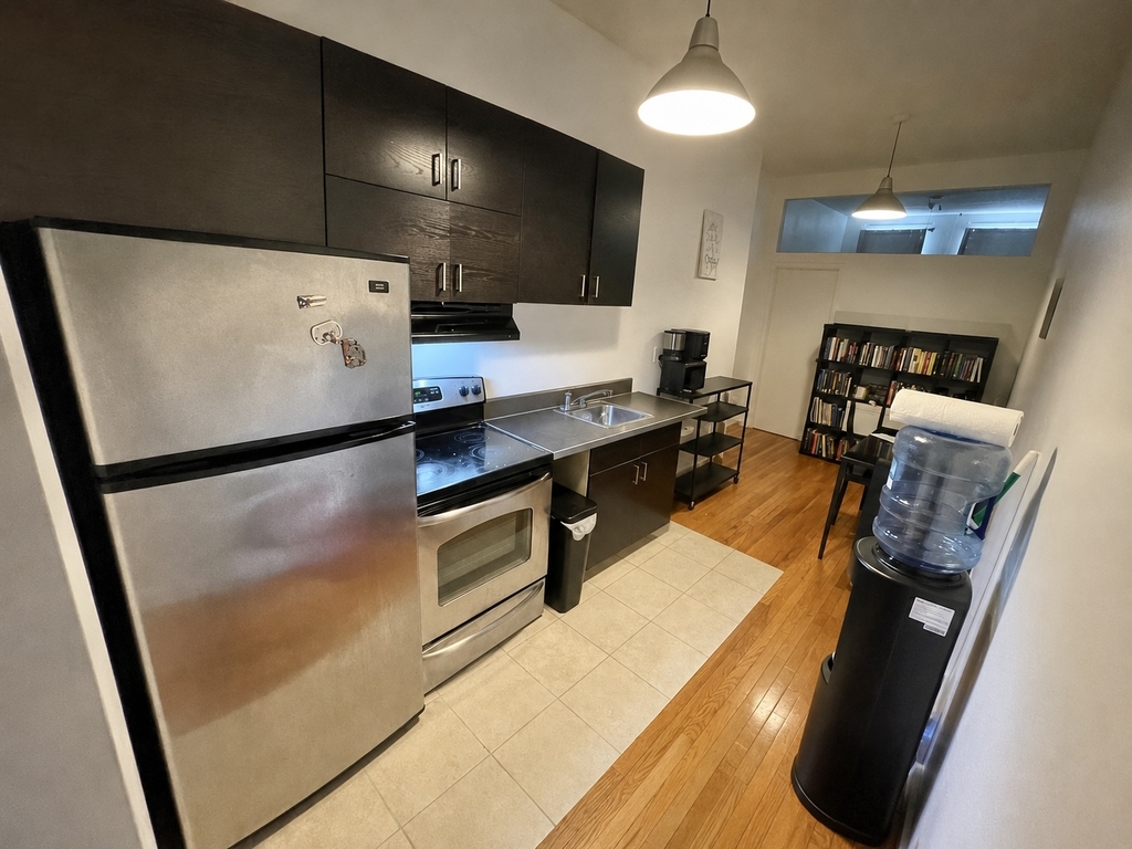 1395 Greene Avenue - Photo 3