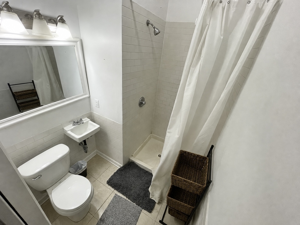 1395 Greene Avenue - Photo 11