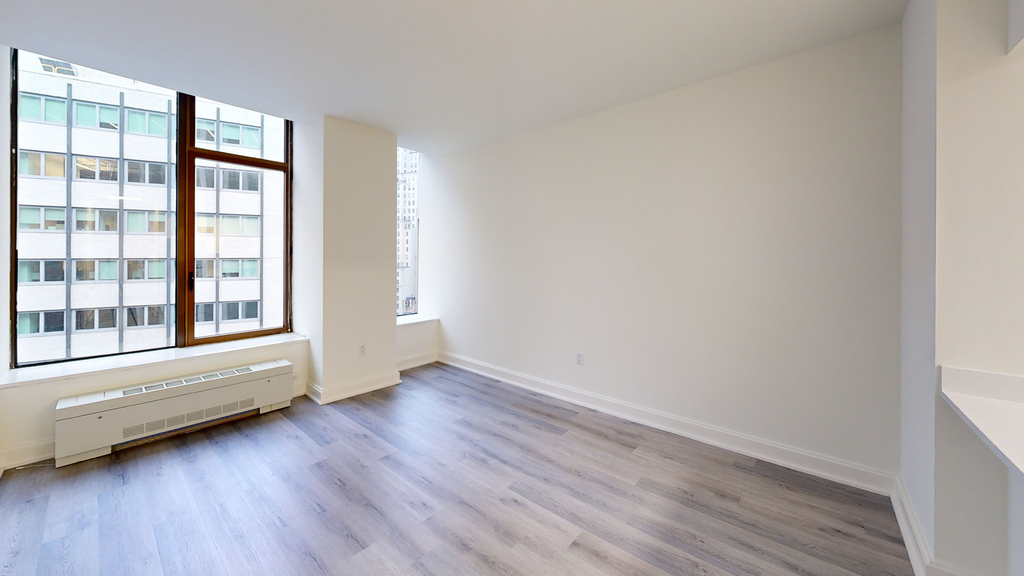 10 Hanover Square - Photo 2