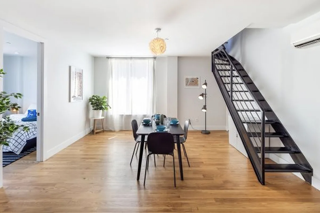 854 Metropolitan Avenue - Photo 0