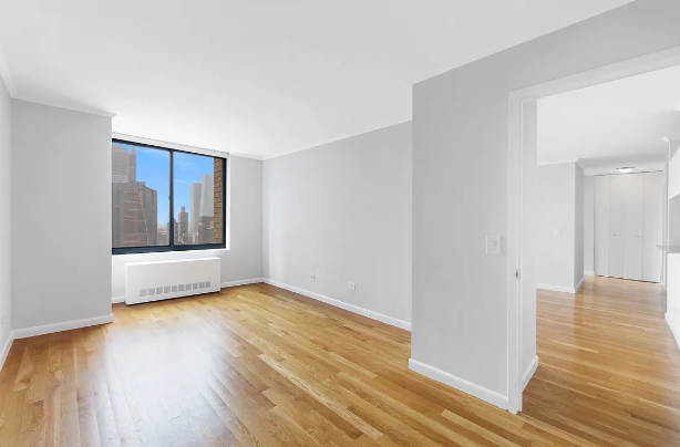 8th Ave & W48th St  - Photo 5