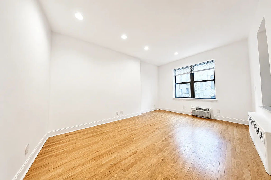 East 10th Street and 1st Avenue  - Photo 1