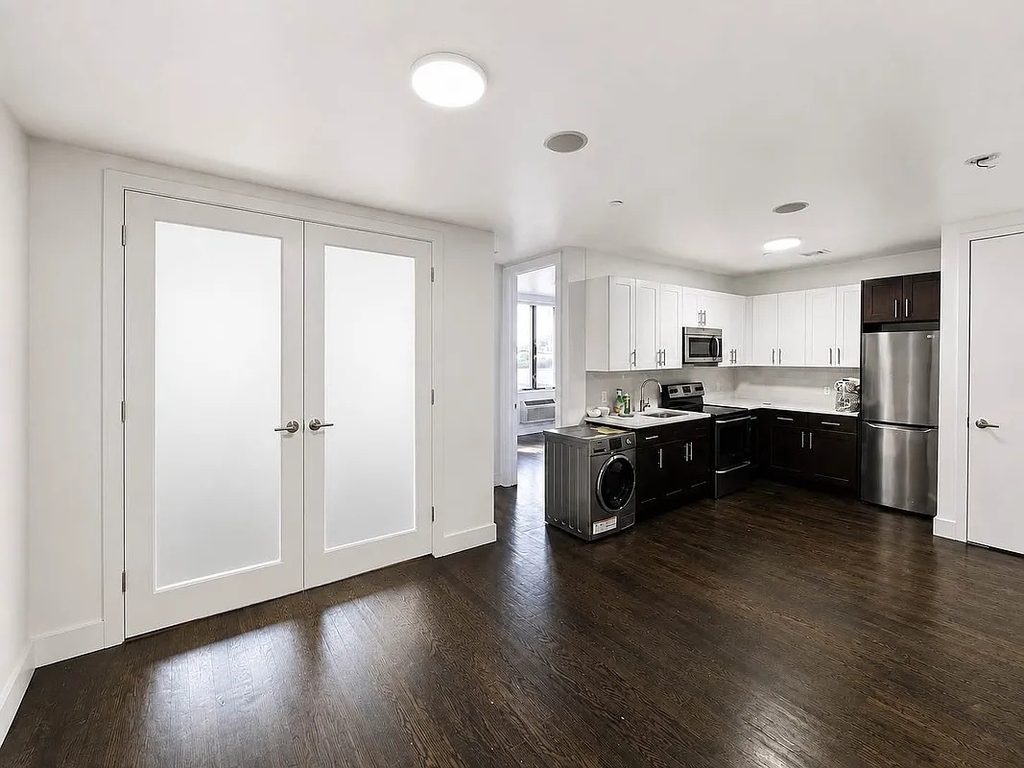 338 Melrose Street - Photo 6