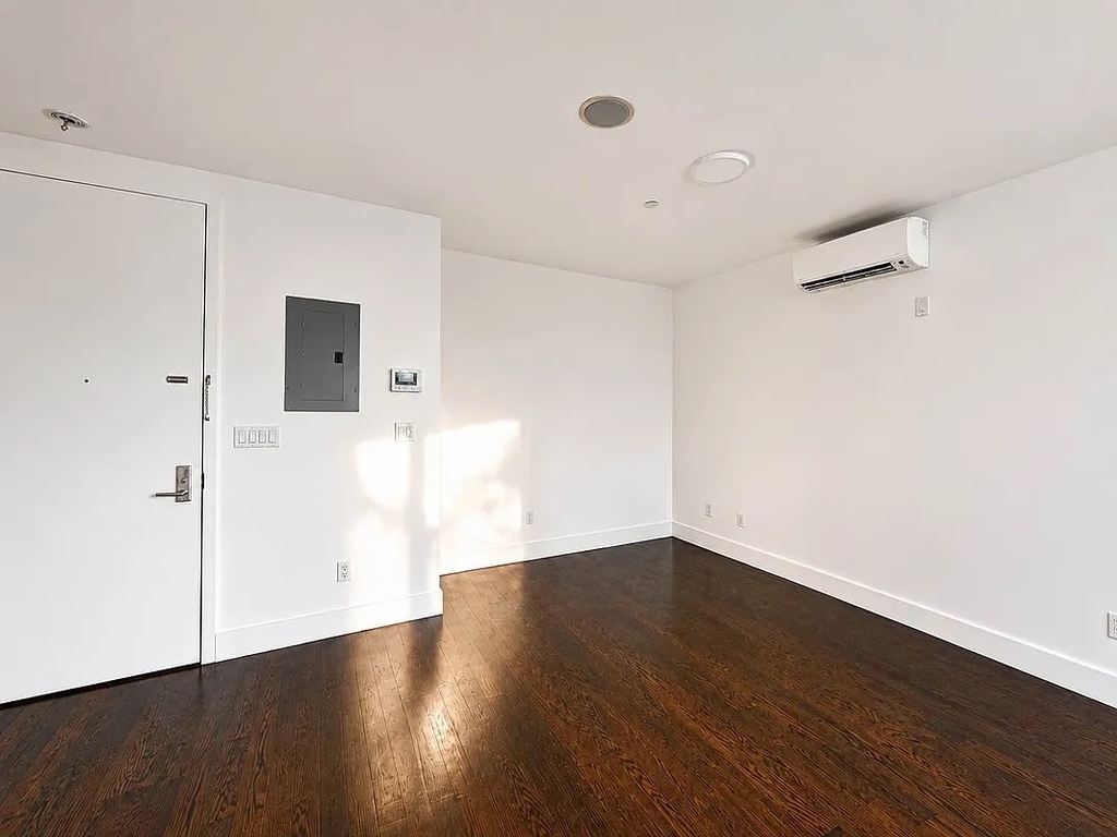338 Melrose Street - Photo 9