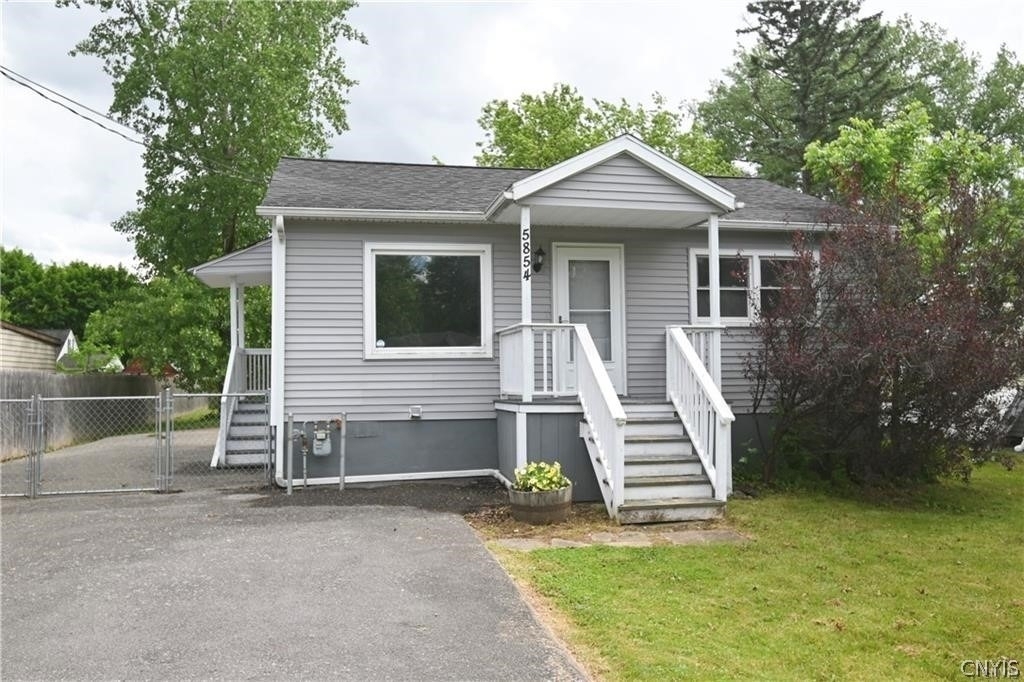 5854 Reis Drive - Photo 0