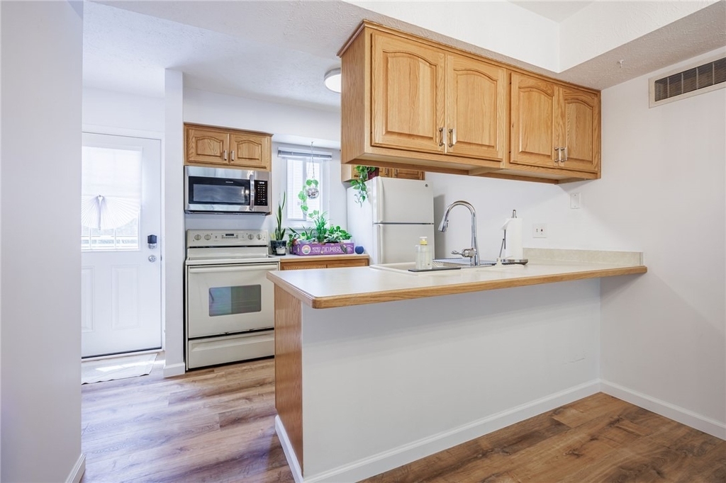 678 Eastbrooke Lane - Photo 6
