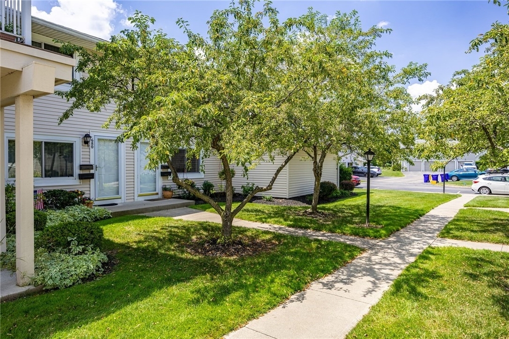 678 Eastbrooke Lane - Photo 1