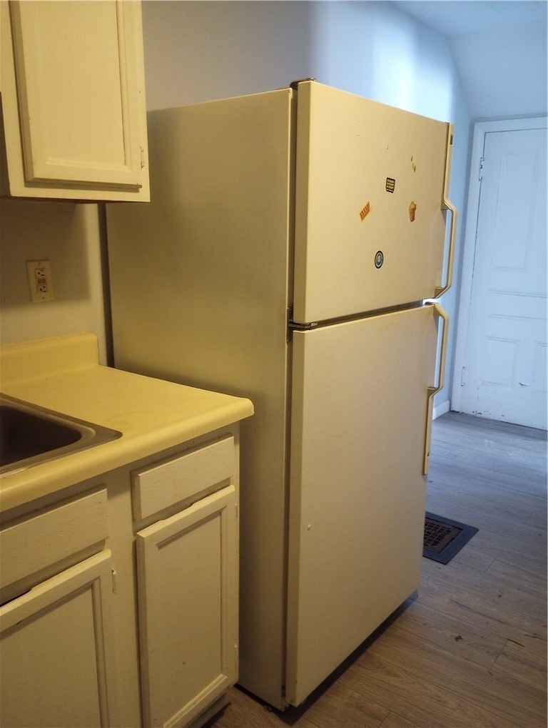 410 Linden Place - Photo 10