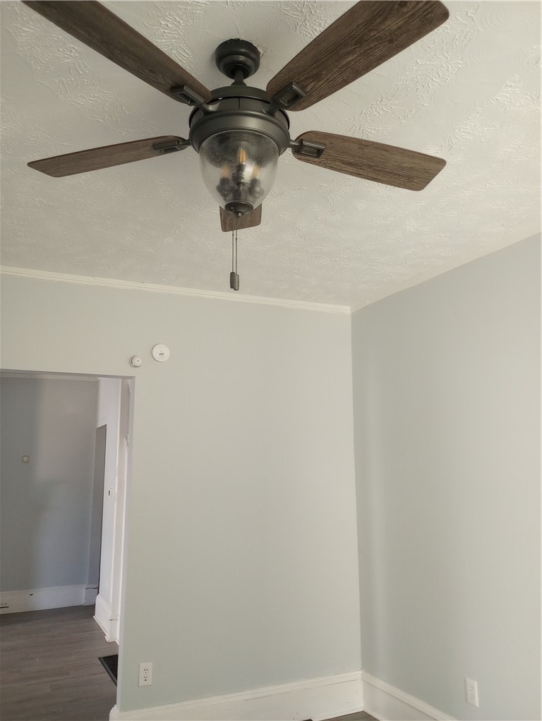 410 Linden Place - Photo 4