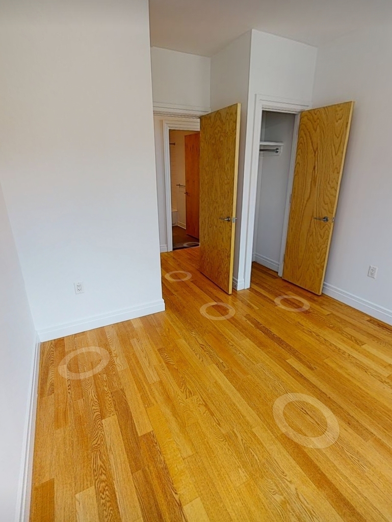 550 West 54th Street - Photo 4