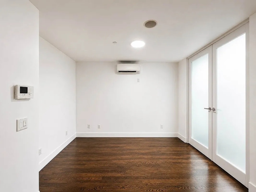 55 Stanhope Street - Photo 2