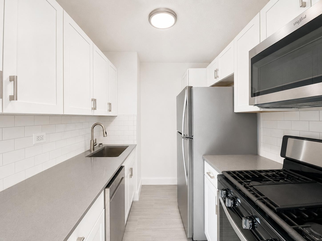 3333 Broadway - Photo 1