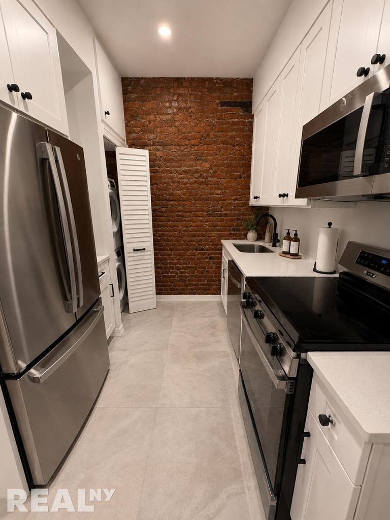291 Fifth Avenue - Photo 6