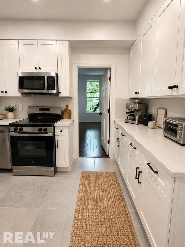 291 Fifth Avenue - Photo 4