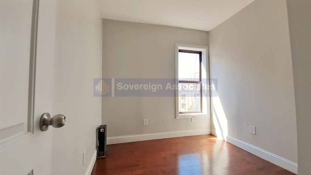 2254 5th Avenue - Photo 4
