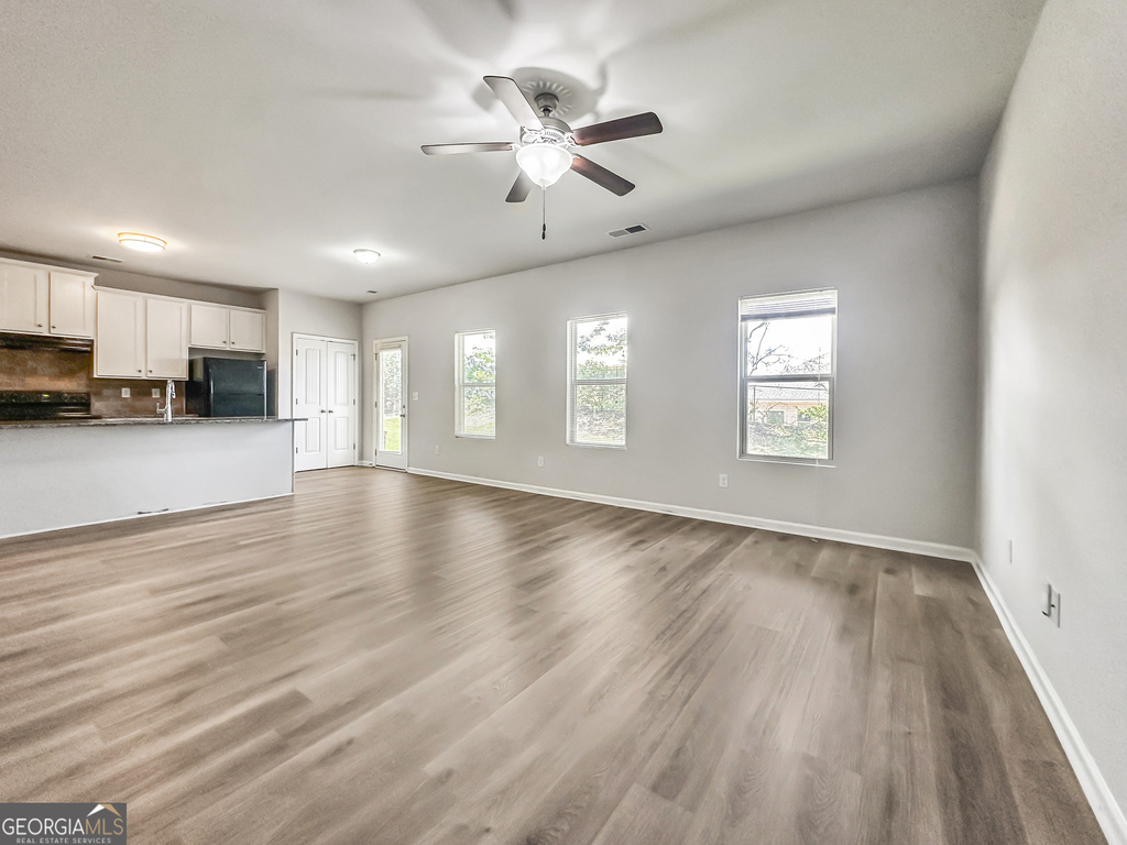 196 Daisy Circle - Photo 3
