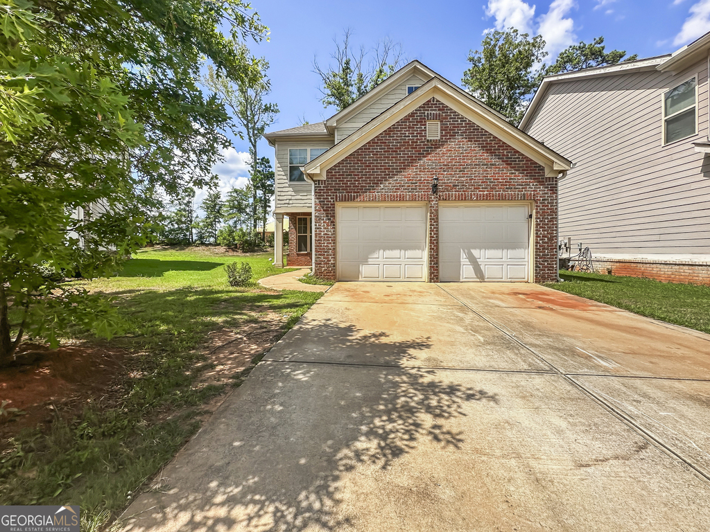 196 Daisy Circle - Photo 1