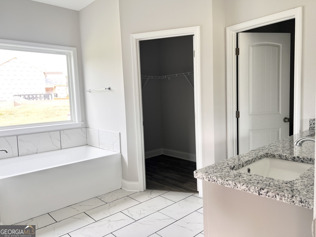 8024 Climbing Ivy Court - Photo 16