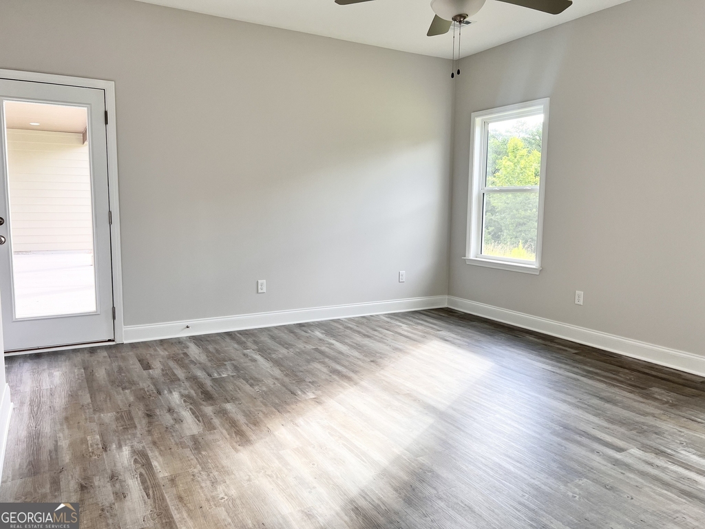 8024 Climbing Ivy Court - Photo 15