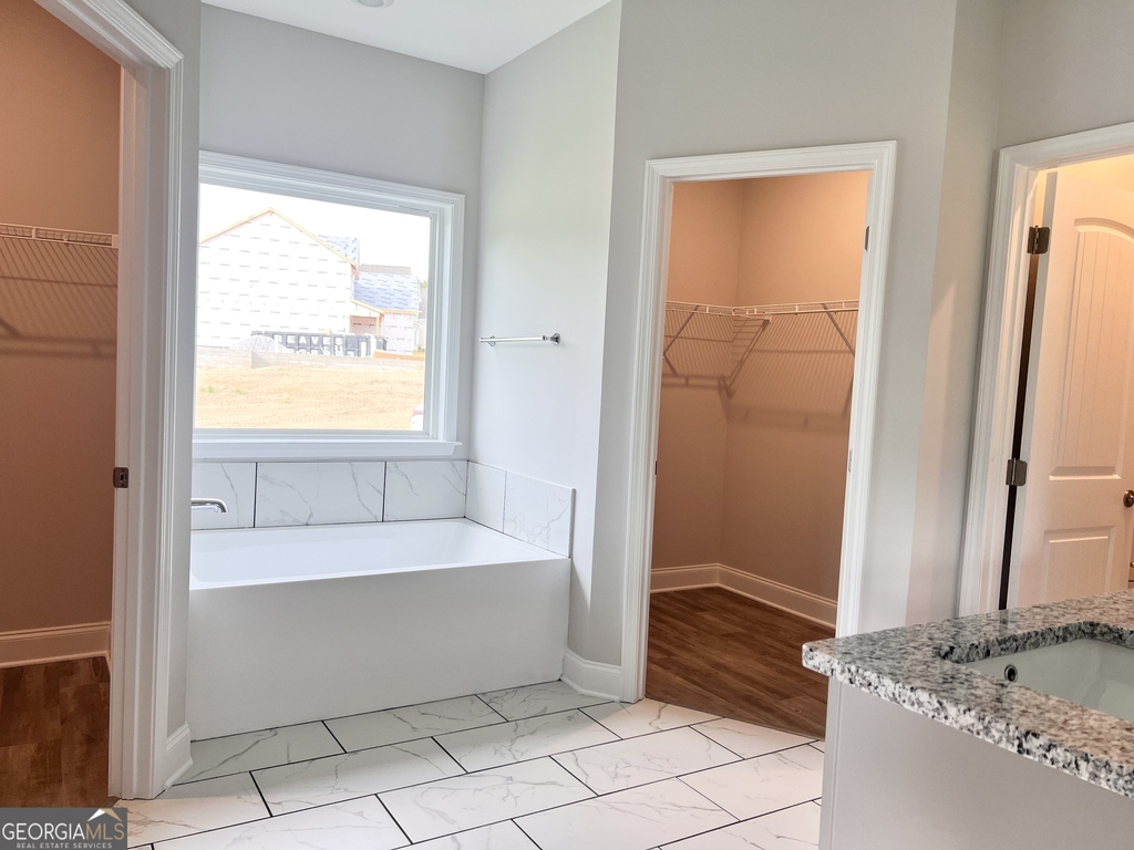 8024 Climbing Ivy Court - Photo 17