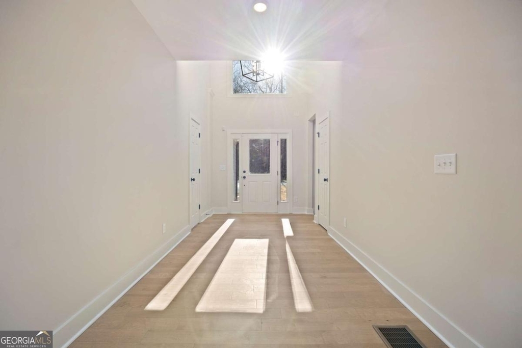 360 Ansley Drive - Photo 2