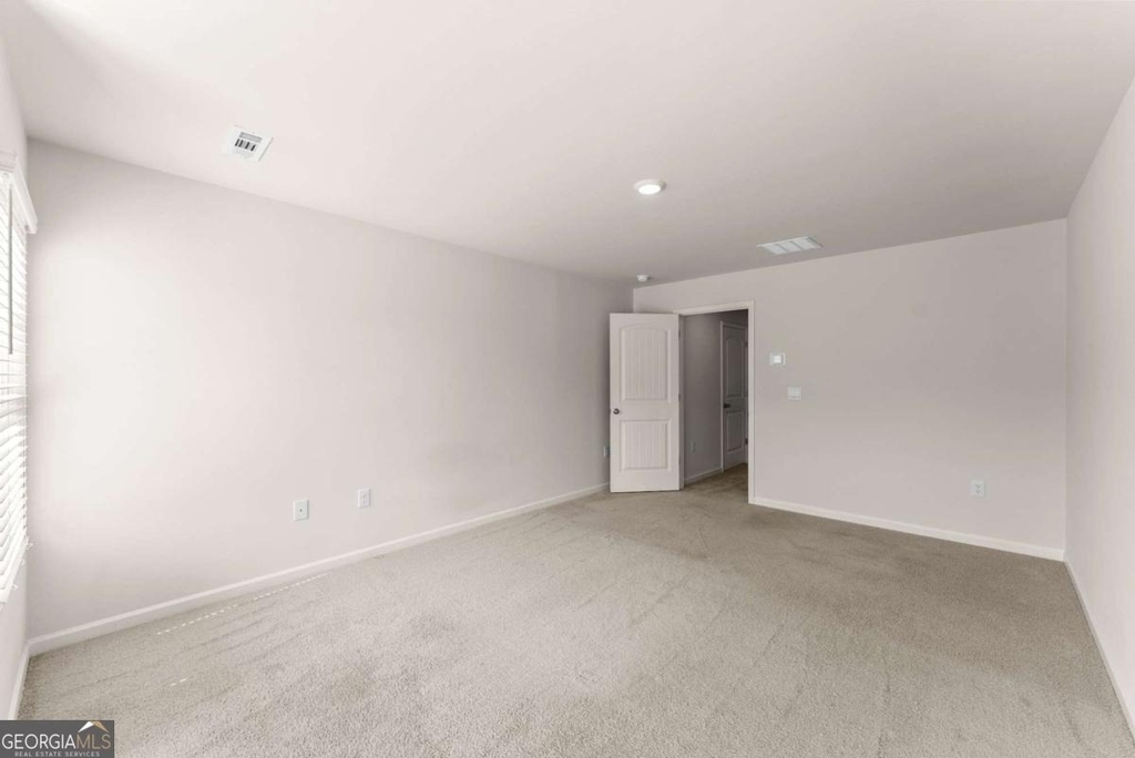 300 Stoneybrook Court - Photo 18
