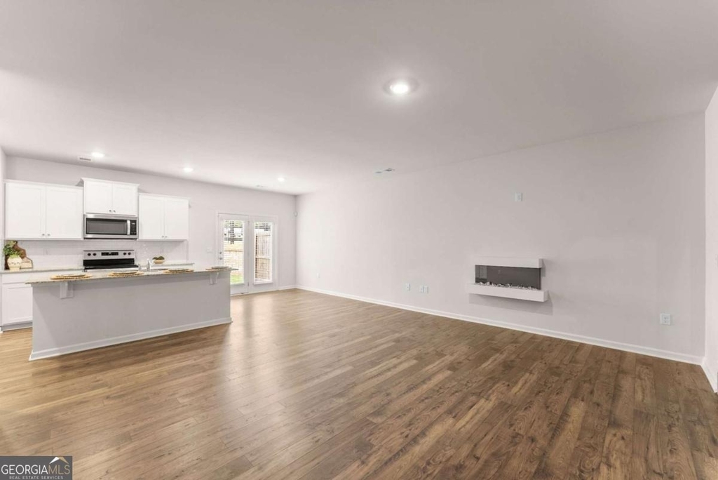 300 Stoneybrook Court - Photo 5