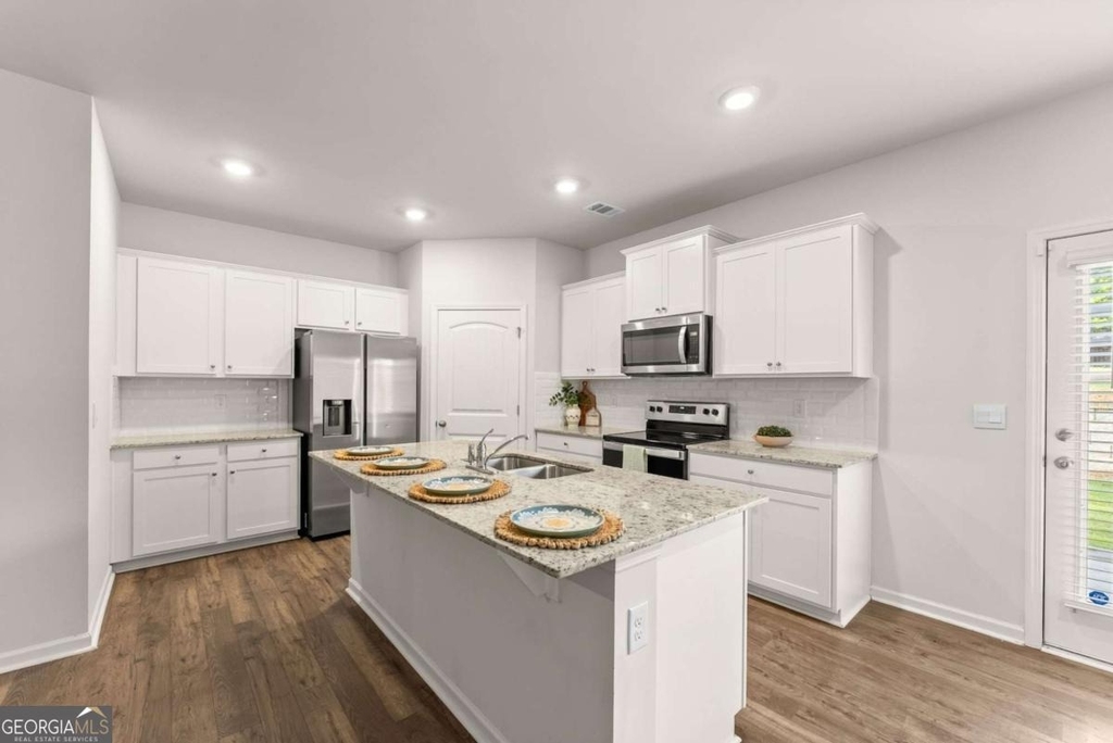 300 Stoneybrook Court - Photo 11
