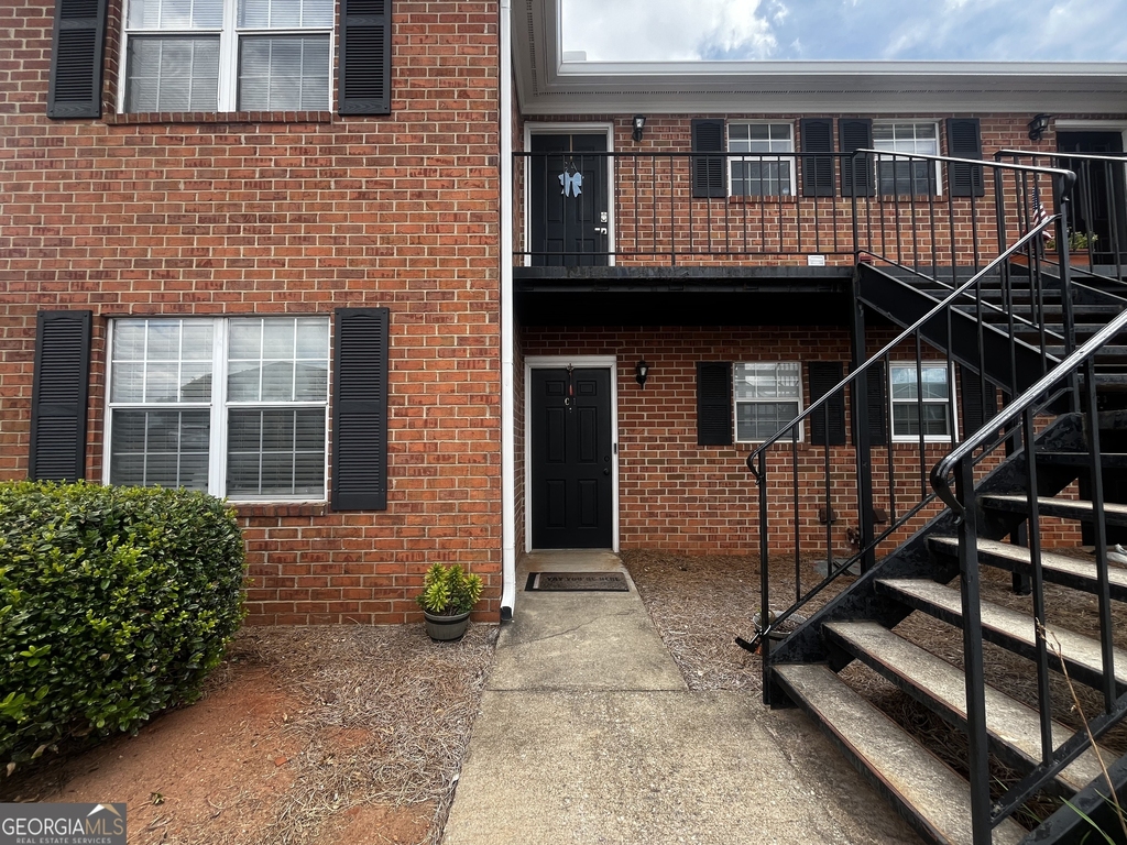 2165 S Milledge Avenue - Photo 0