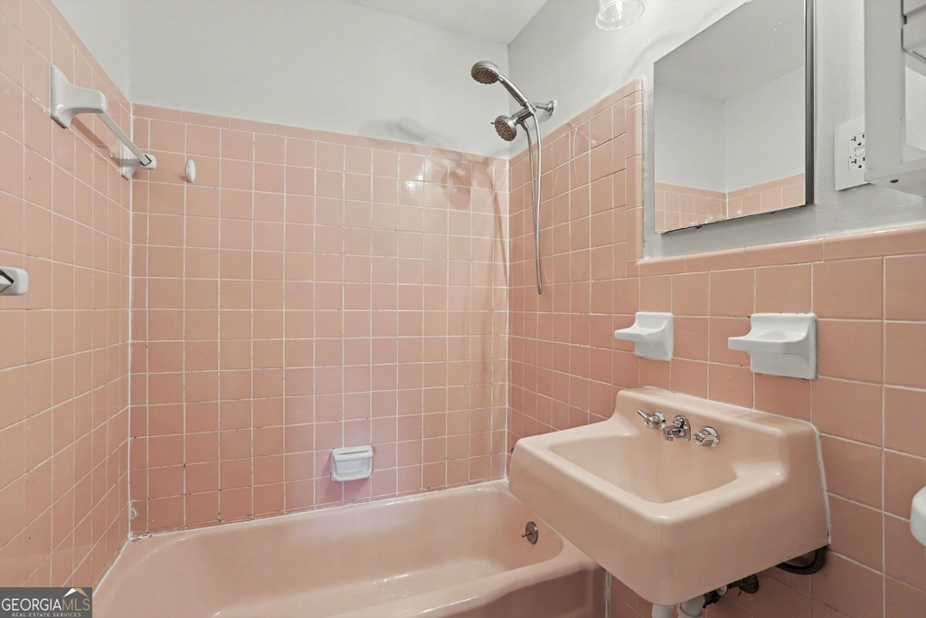 3535 Roswell Road Ne - Photo 12