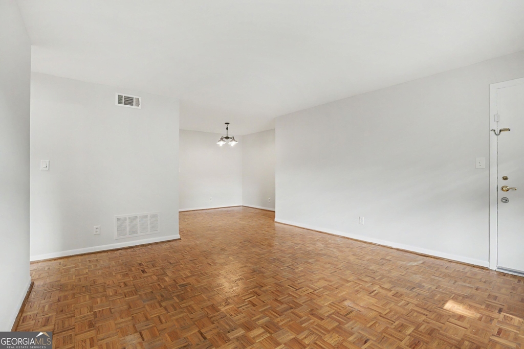 3535 Roswell Road Ne - Photo 2