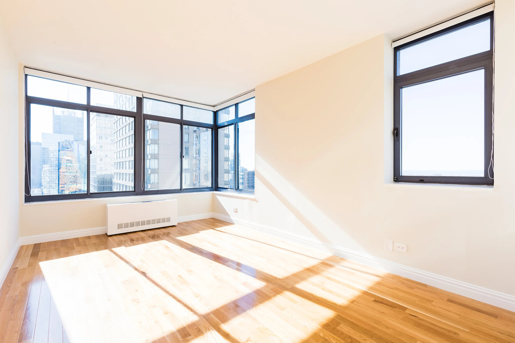 235 West 48th Street - Photo 6