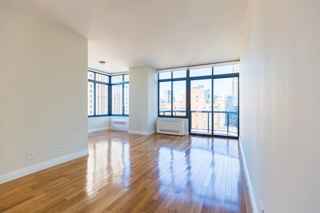 235 West 48th Street - Photo 7