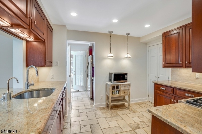 256 Woodland Ave - Photo 10