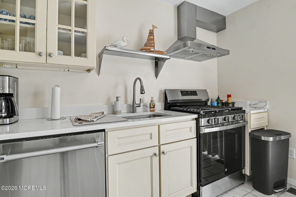 836 4th Avenue - Photo 15