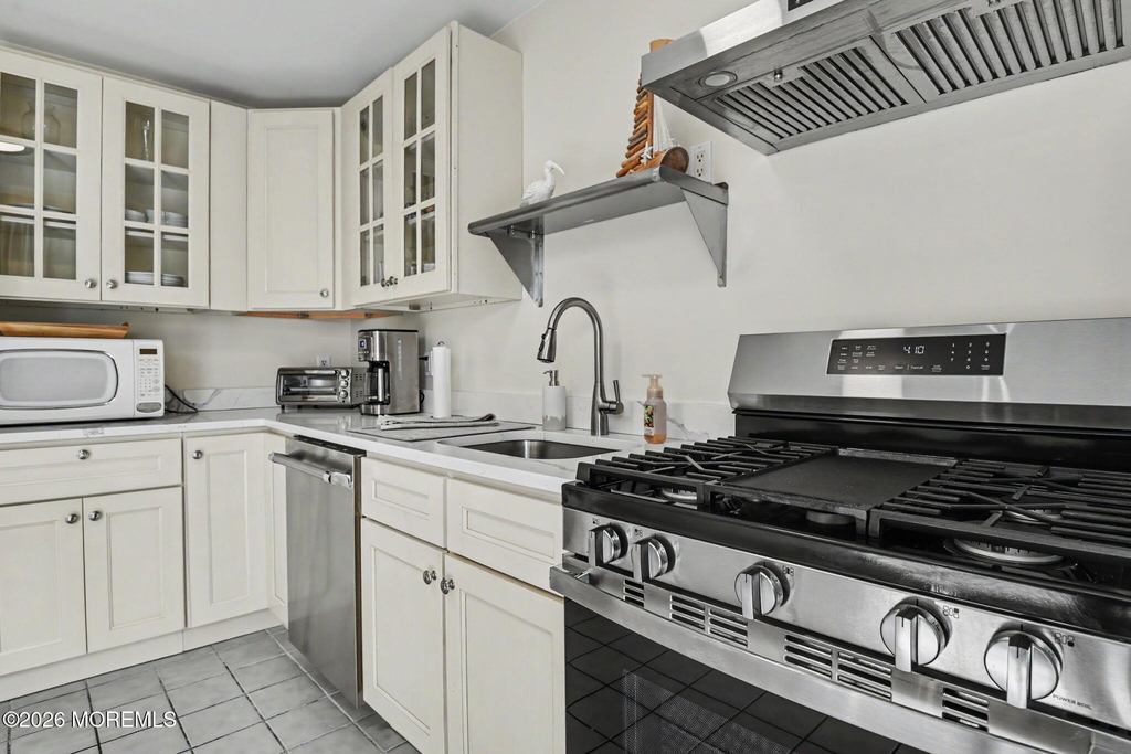 836 4th Avenue - Photo 16