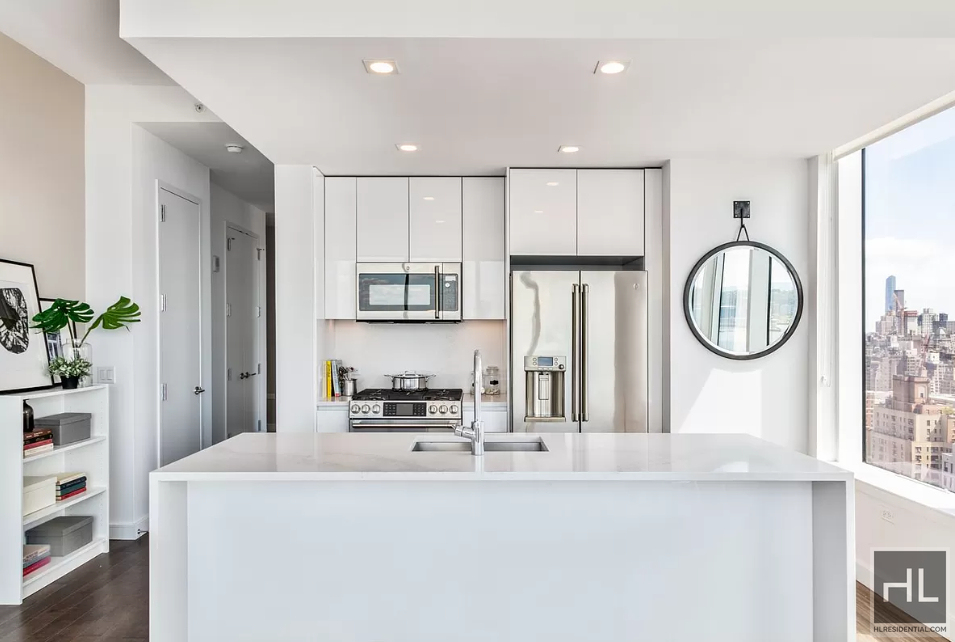West 36th Street - Photo 5