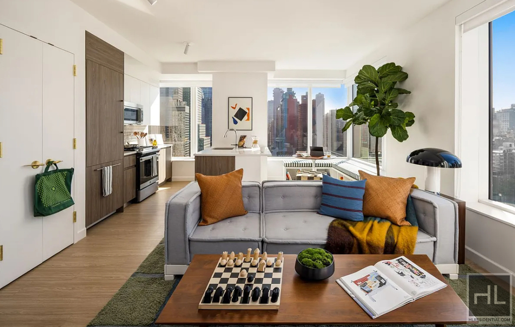 10th Avenue - Photo 2