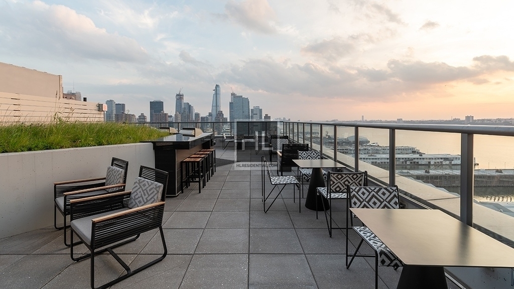 West 57th Street - Photo 4