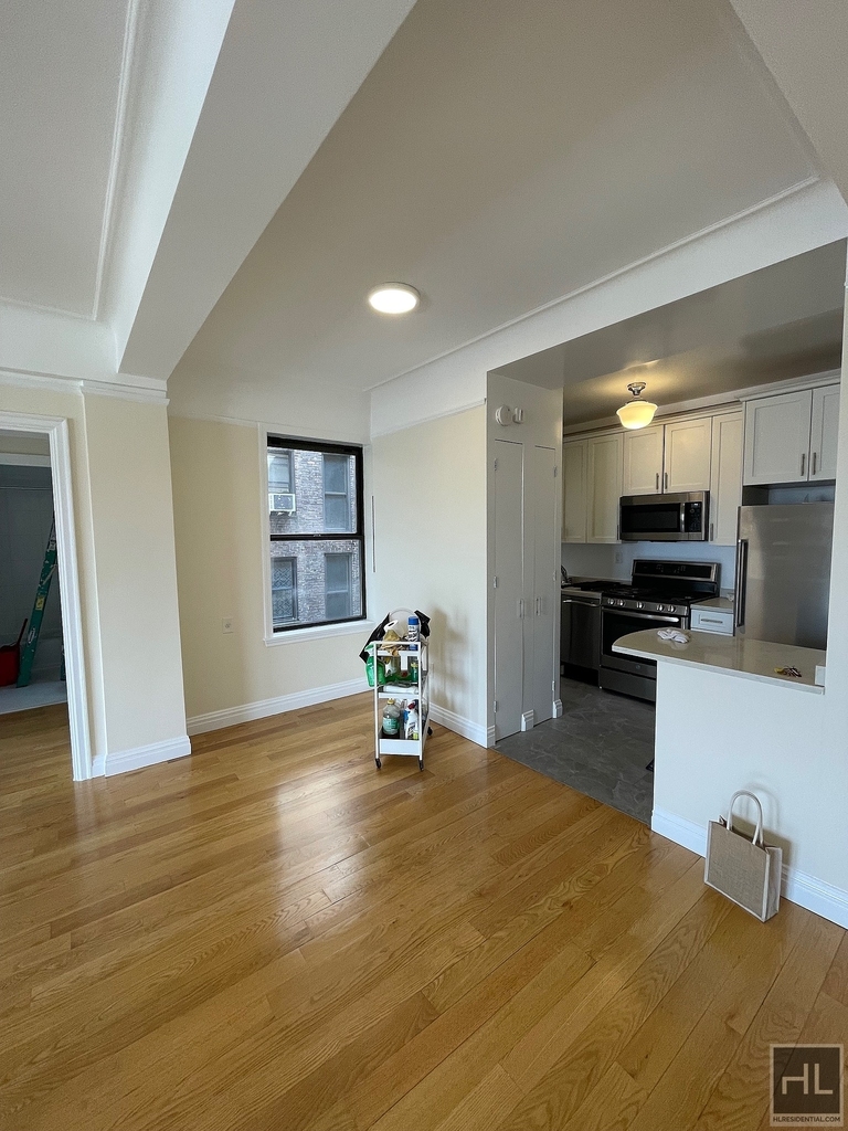 West 79 Street - Photo 1