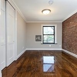 East 106 Street - Photo 3