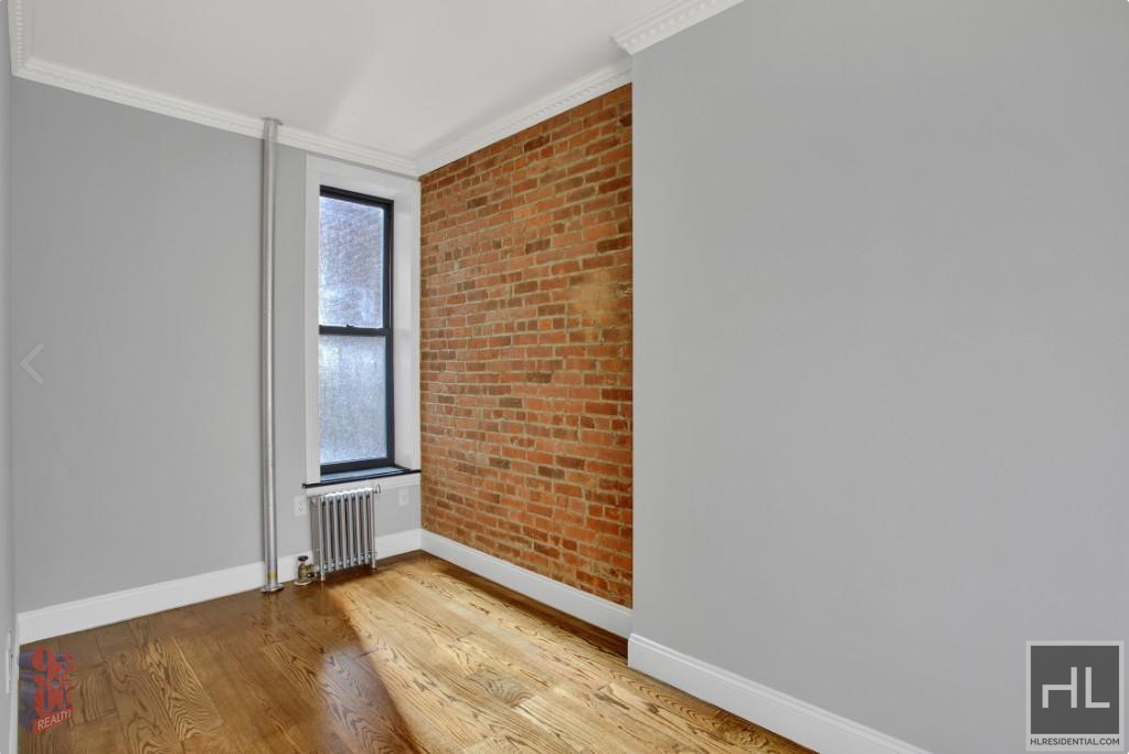 West 52 Street - Photo 4