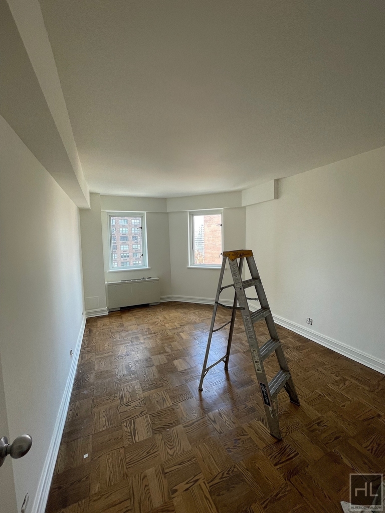 East 71st Street - Photo 3