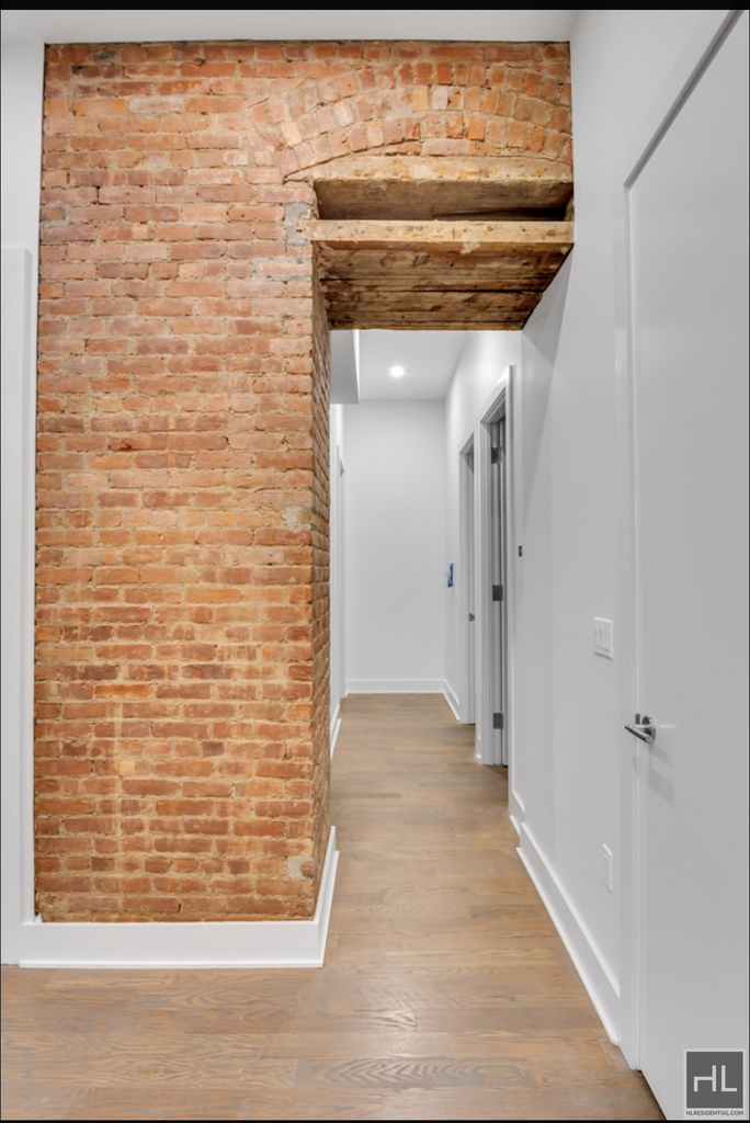 Madison Avenue - Photo 7