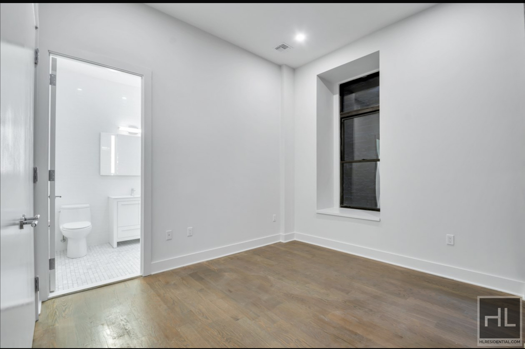 Madison Avenue - Photo 4