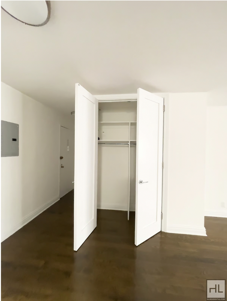 East 89th Street - Photo 1